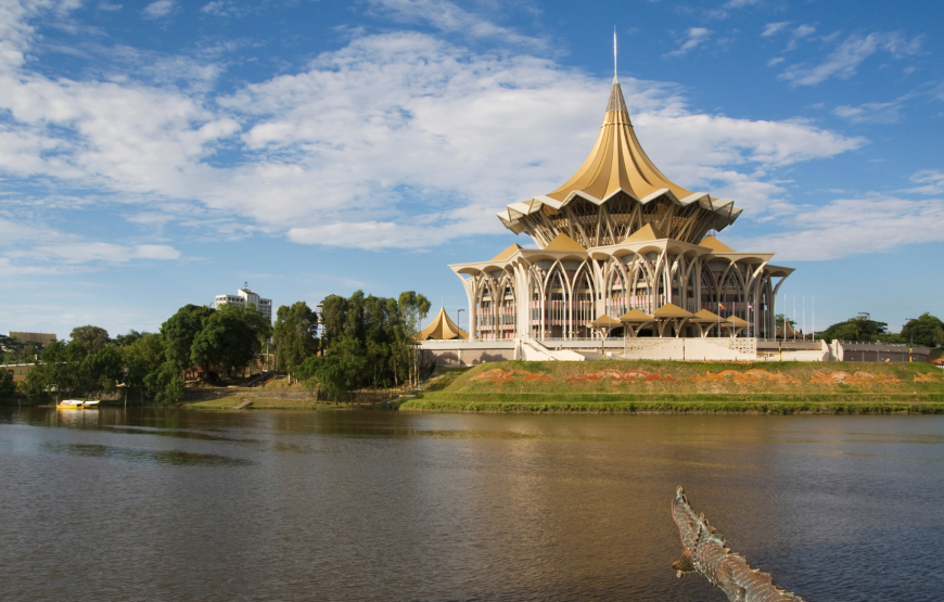 Majestic Royal Kuching River Cruise –  Shared Tour