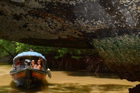 Best Tour Guide in Malaysia