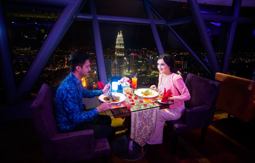 Kuala Lumpur Night Tour with Buffet Dinner at Aras 360° Revolving Restaurant