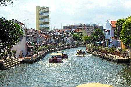 Best Tour Guide in Malaysia