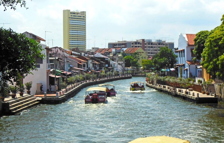 Malacca Day Tour & Kuala Lumpur Evening Combo Tour – Private Tour